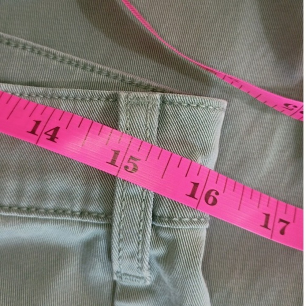 NYDJ Reese Relaxed Chino Sage Green Lift Tuck Pants Womens Size‎ 10 Utility - Picture 12 of 13